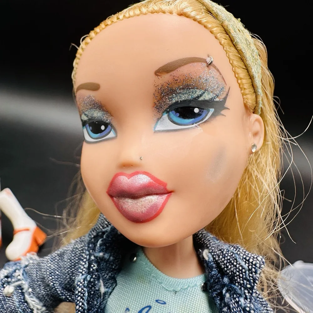 Bratz First Edition Cloe Doll ‘Altered’ 10